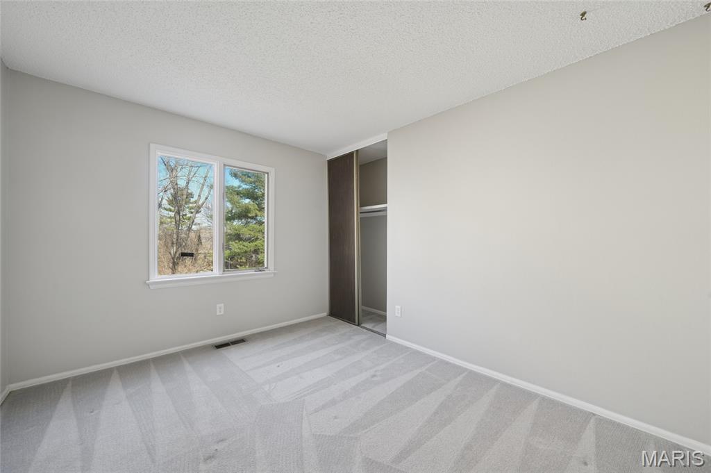 2184 Courtleigh Lane Chesterfield, MO 63017 - Photo 18 of 35