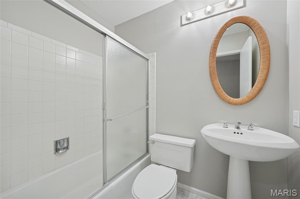 2184 Courtleigh Lane Chesterfield, MO 63017 - Photo 20 of 35