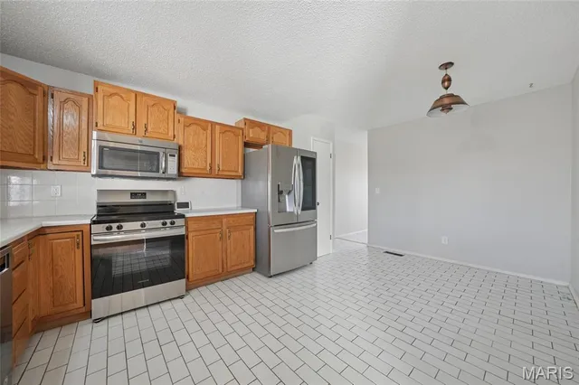 $425,000 | 2184 Courtleigh Lane, Chesterfield, MO 63017