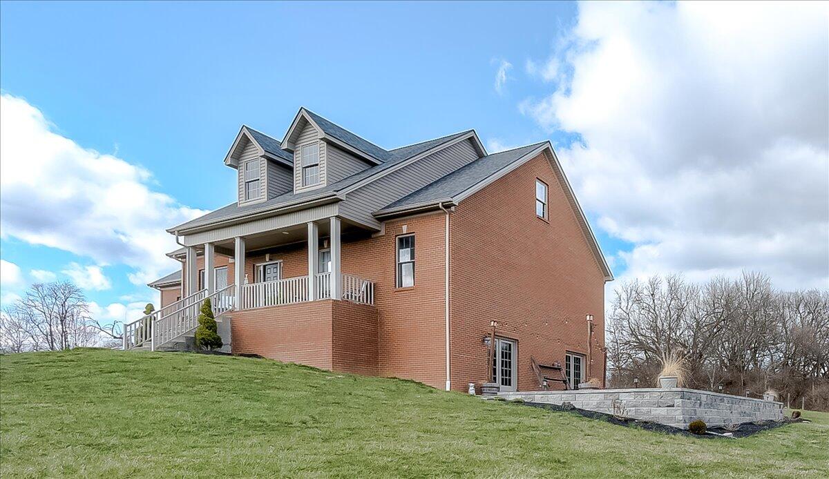 137 Coal Ridge Lane Georgetown, KY 40324 - Photo 2 of 59 02-1-2