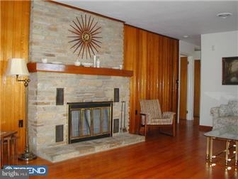 2240 Pennington Road Ewing, NJ 08638 - Photo 3 of 12 Living Room