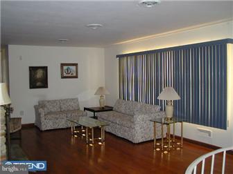 2240 Pennington Road Ewing, NJ 08638 - Photo 4 of 12 Living Room