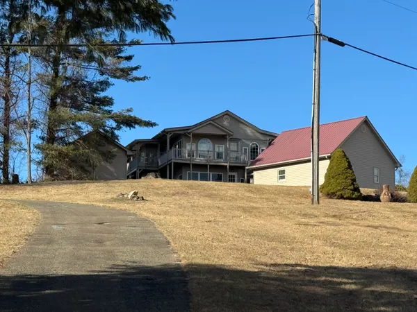 $479,900 | 107 Mountain View Drive, Fancy Gap, VA 24328
