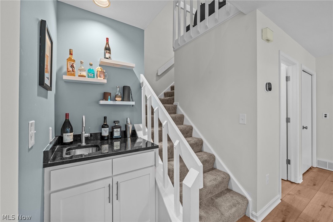 73 Lethbridge Lane Akron, OH 44321 - Photo 7 of 44 ...and a wet bar for your entertaining needs!