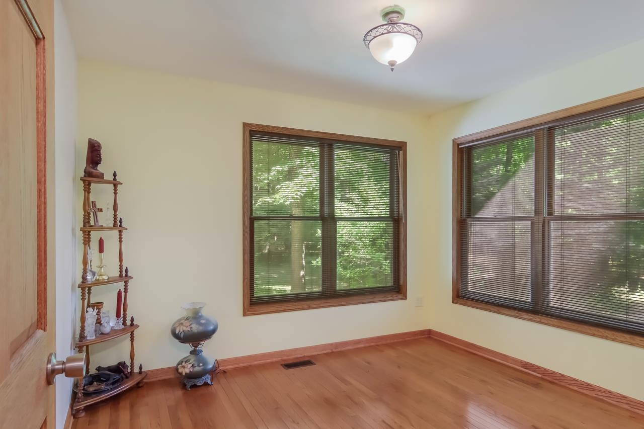 16275 Aletha Road Interlochen, MI 49643 - Photo 26 of 44 1911907-25.JPG