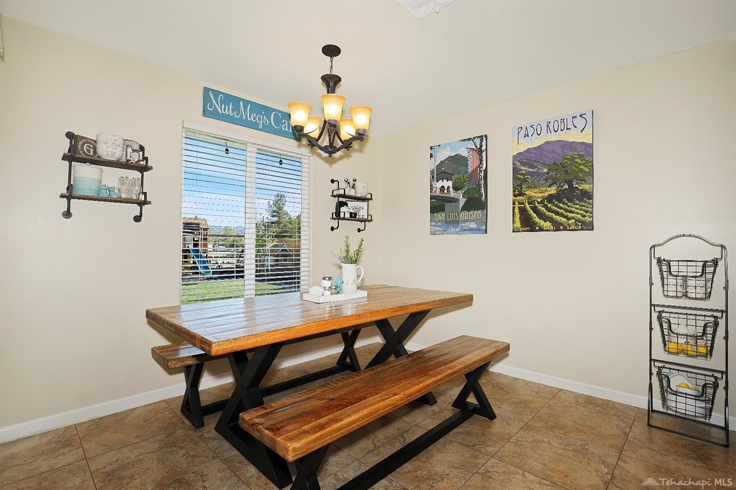 27770 Crofun Road Tehachapi, CA 93561 - Photo 9 of 37 Gallery Image 9