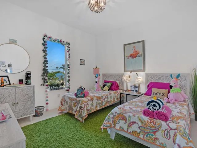 $7,500 | 317 East Seaview Circle, Marathon, FL 33050