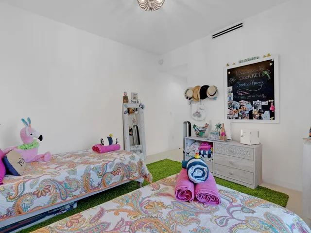 $7,500 | 317 East Seaview Circle, Marathon, FL 33050