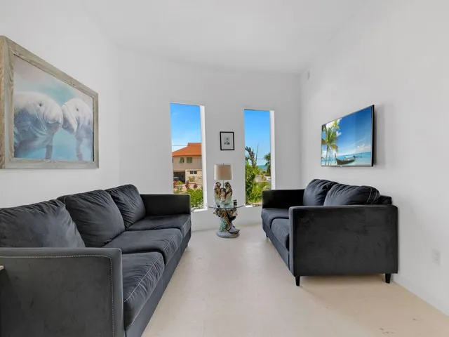 $7,500 | 317 East Seaview Circle, Marathon, FL 33050