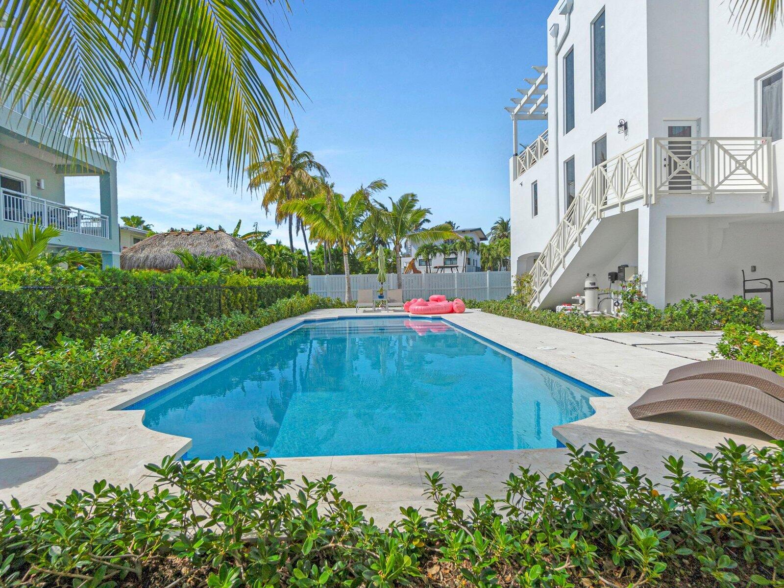 317 East Seaview Circle Marathon, FL 33050 - Photo 49 of 52 47-custom-DSC00456