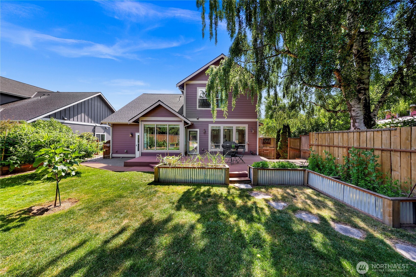 3217 Locust Avenue Bellingham, WA 98225 - Photo 3 of 33