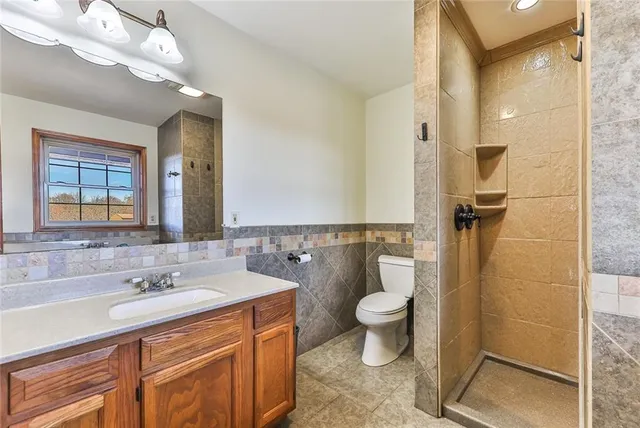 $885,000 | 406 21000 Road, Unit A, Cherryvale, KS 67335