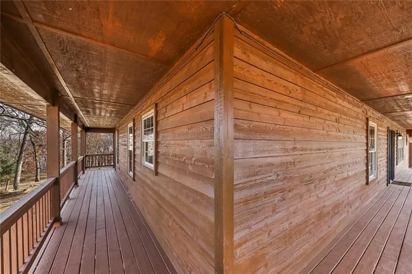 $670,000 | 406 21000 Road, Cherryvale, KS 67335