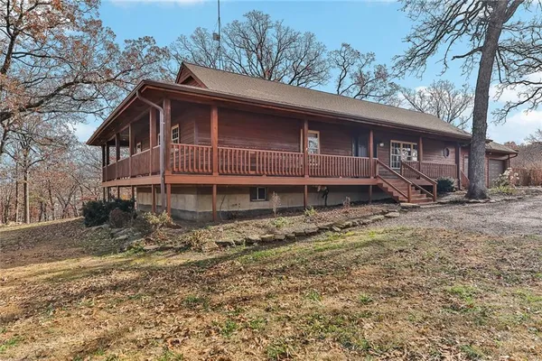 $670,000 | 406 21000 Road, Cherryvale, KS 67335