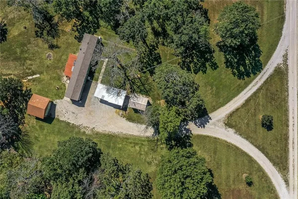 $670,000 | 406 21000 Road, Cherryvale, KS 67335