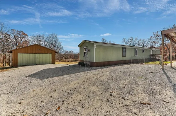 $670,000 | 406 21000 Road, Cherryvale, KS 67335