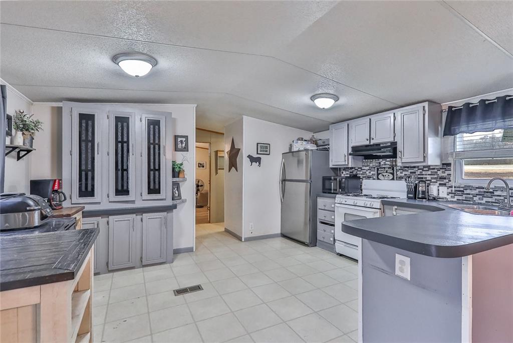 406 21000 Road, Unit A Cherryvale, KS 67335 - Photo 38 of 92