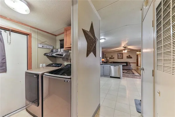 $670,000 | 406 21000 Road, Cherryvale, KS 67335