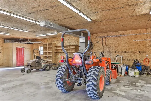 $670,000 | 406 21000 Road, Cherryvale, KS 67335