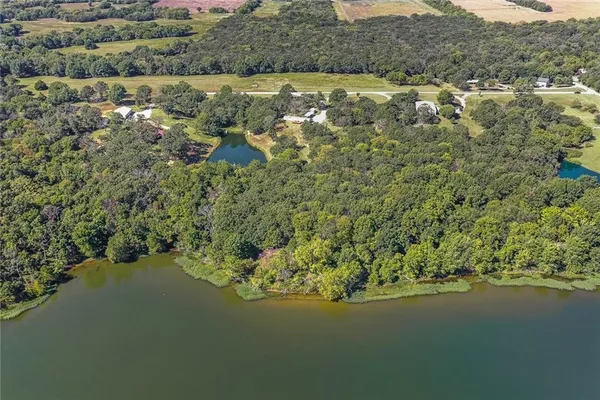 $670,000 | 406 21000 Road, Cherryvale, KS 67335