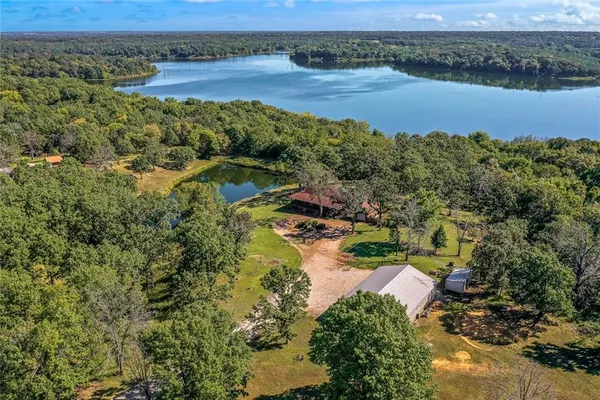 $670,000 | 406 21000 Road, Cherryvale, KS 67335