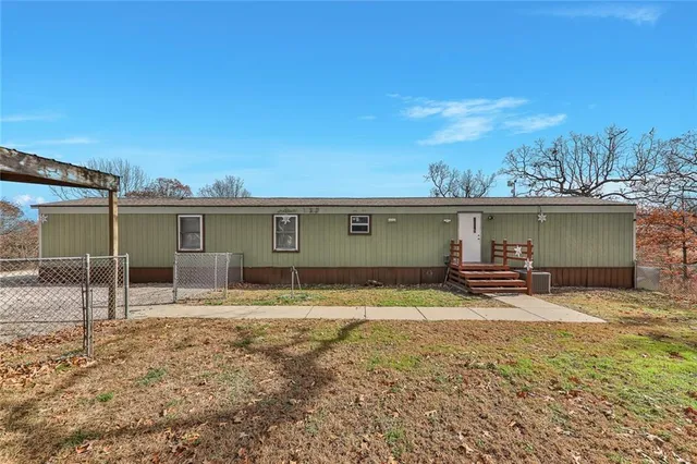$885,000 | 406 21000 Road, Unit A, Cherryvale, KS 67335