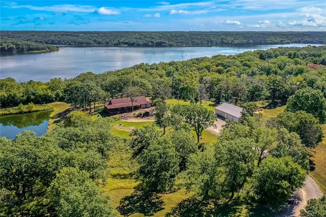 $885,000 | 406 21000 Road, Unit A, Cherryvale, KS 67335