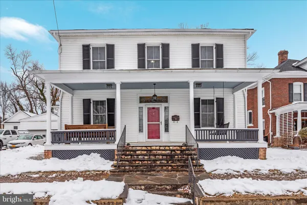 $550,000 | 316 South Muhlenberg Street, Woodstock, VA 22664