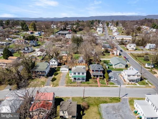 $550,000 | 316 South Muhlenberg Street, Woodstock, VA 22664