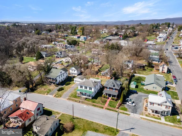 $550,000 | 316 South Muhlenberg Street, Woodstock, VA 22664