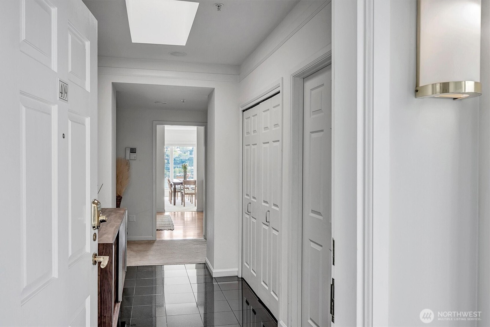 3300 Meridian Avenue North, Unit 409 Seattle, WA 98103 - Photo 24 of 38