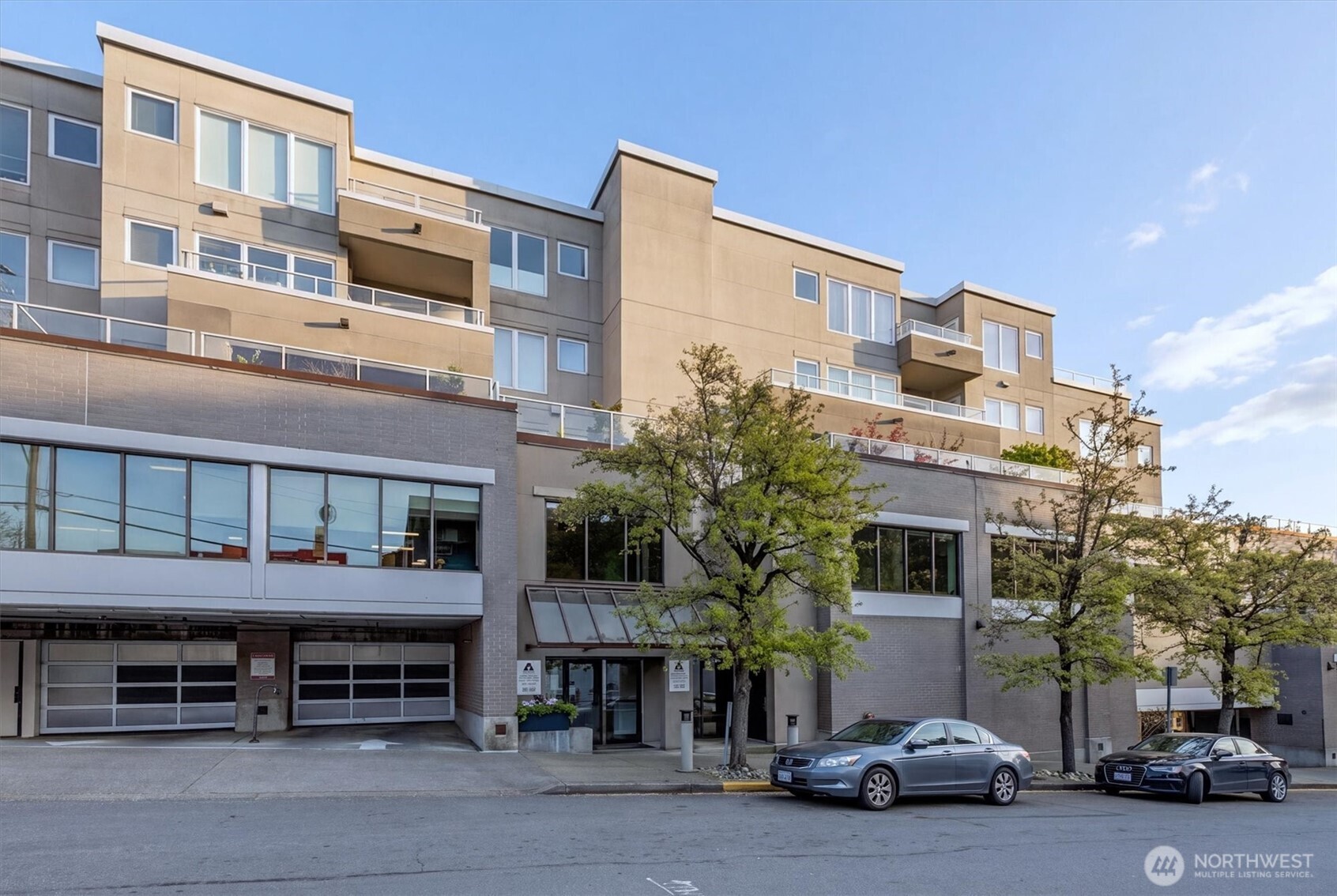 3300 Meridian Avenue North, Unit 409 Seattle, WA 98103 - Photo 25 of 38