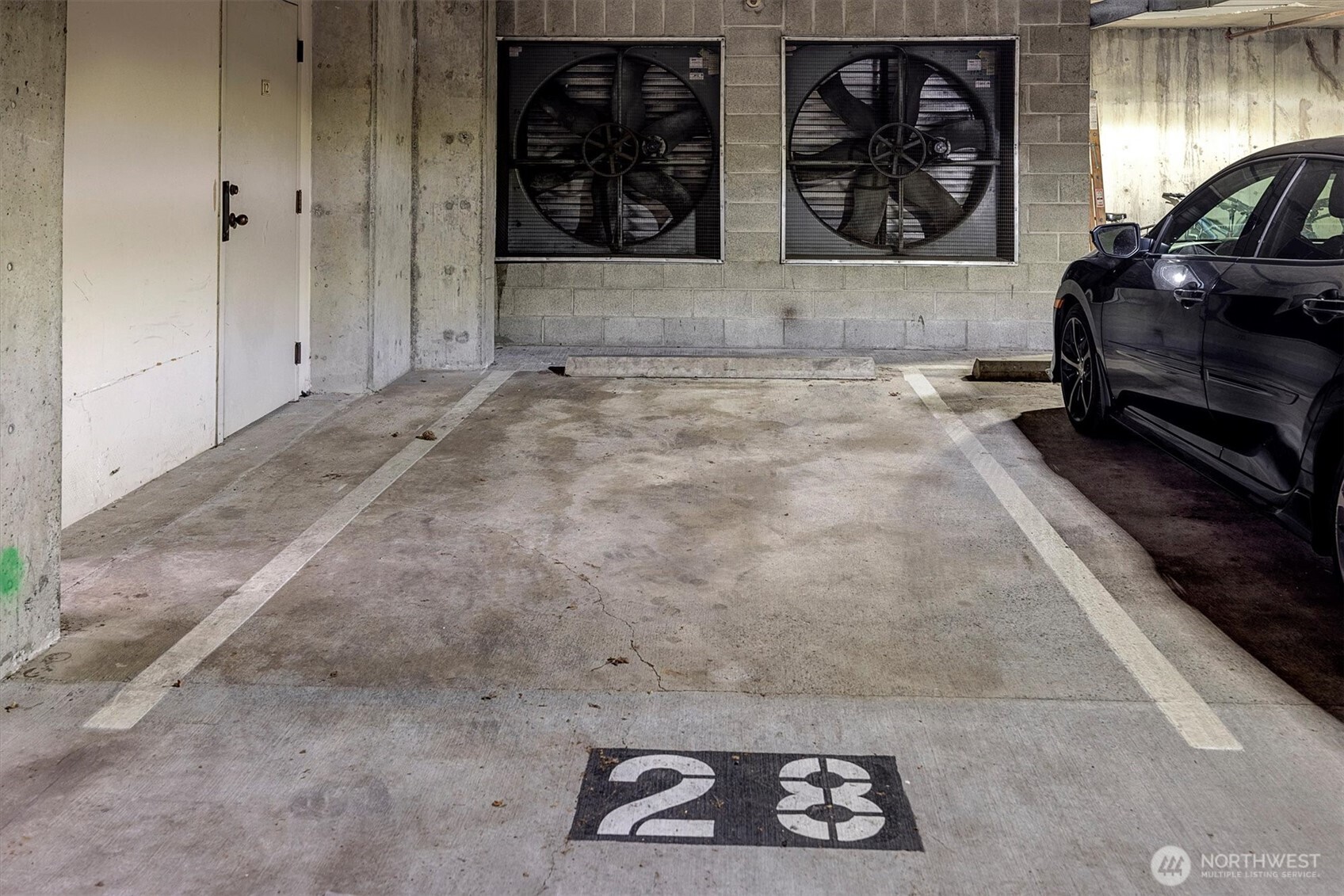 3300 Meridian Avenue North, Unit 409 Seattle, WA 98103 - Photo 29 of 38