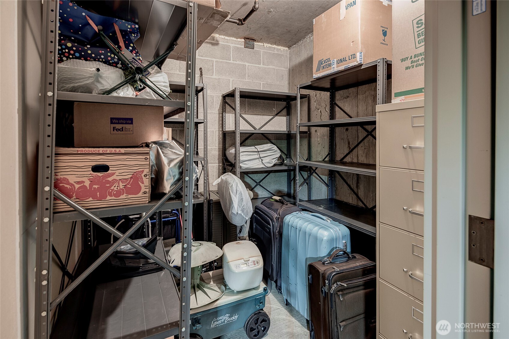 3300 Meridian Avenue North, Unit 409 Seattle, WA 98103 - Photo 30 of 38