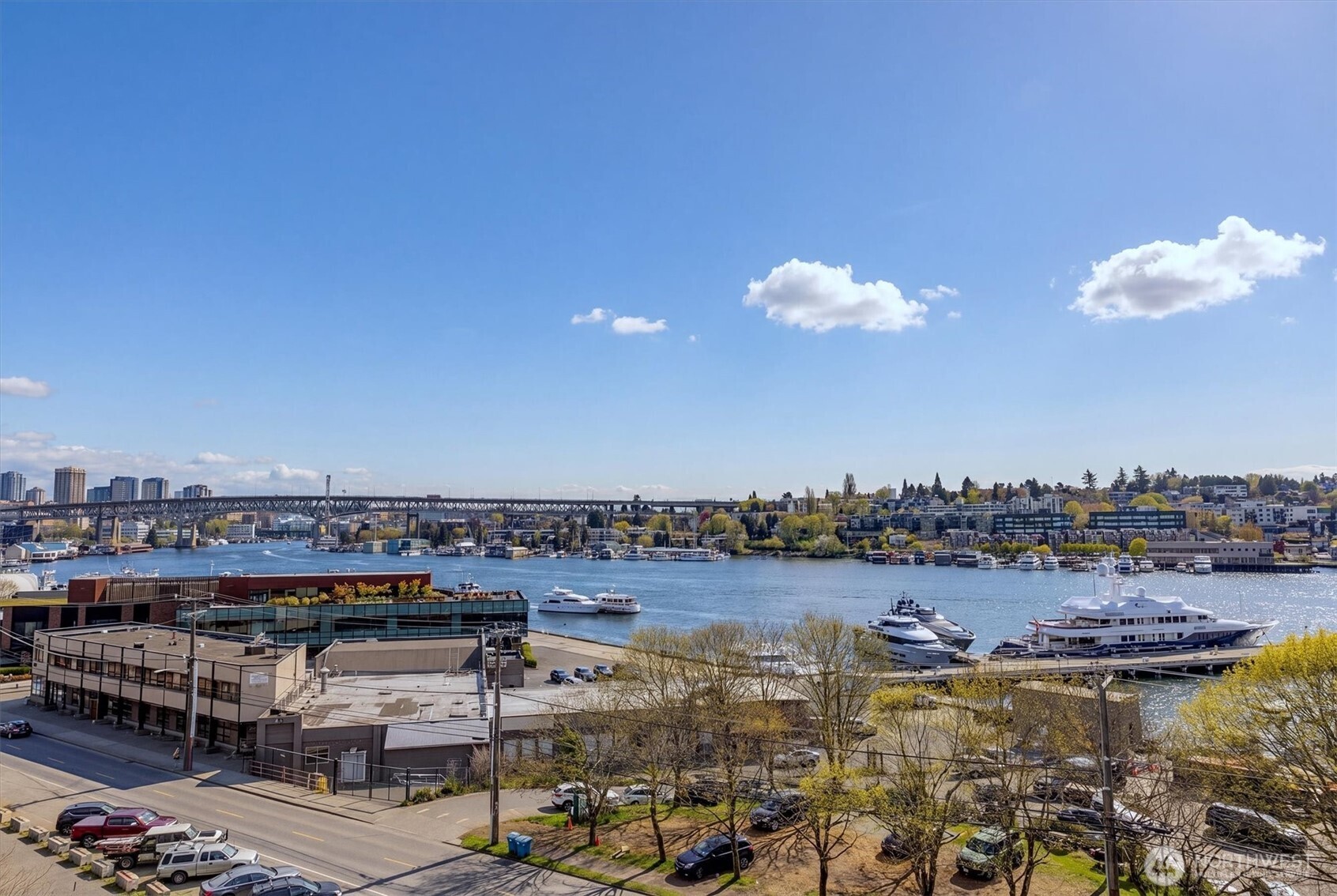 3300 Meridian Avenue North, Unit 409 Seattle, WA 98103 - Photo 6 of 38