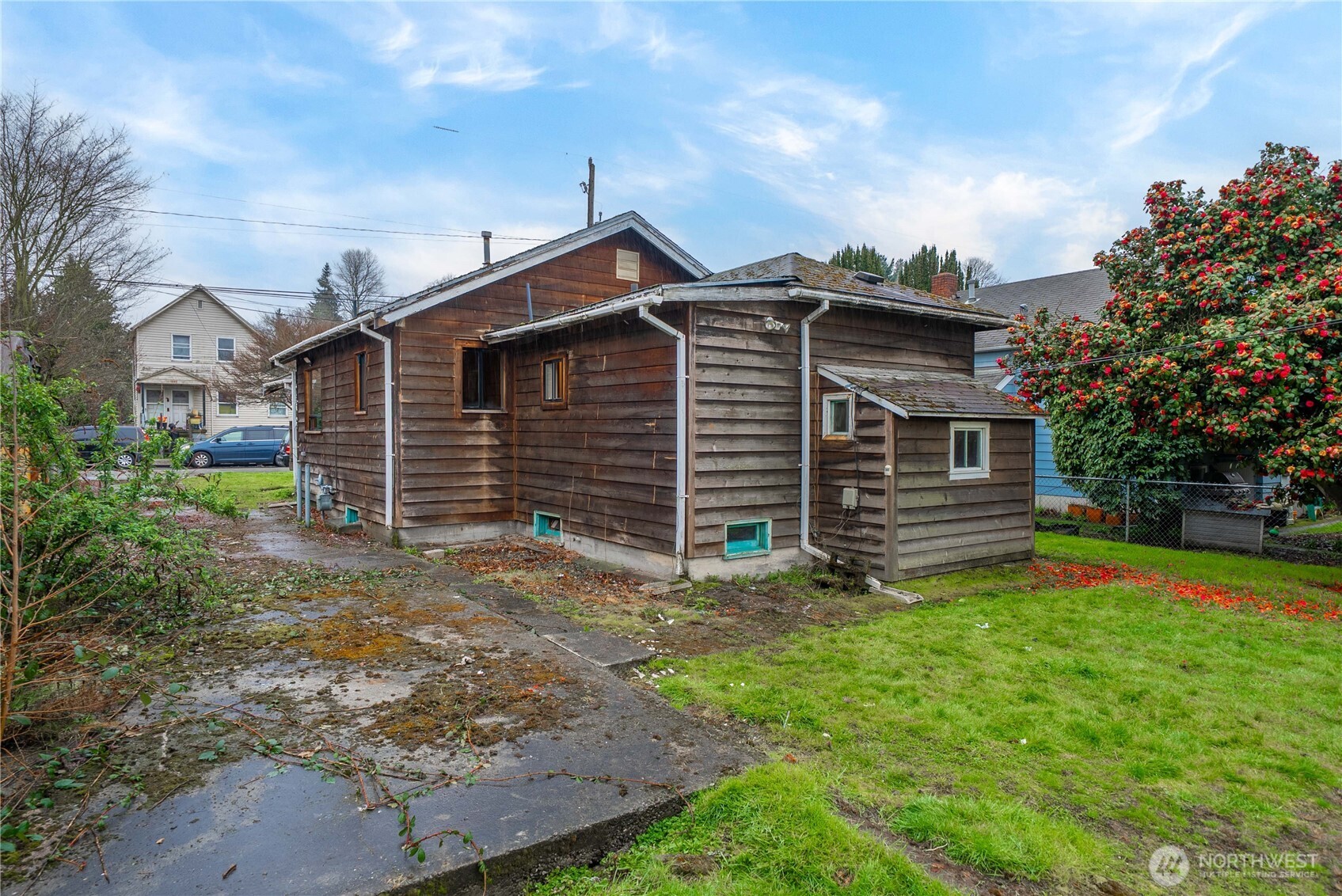 1230 South Donovan Street Seattle, WA 98108 - Photo 30 of 34 a view of a house with a yard