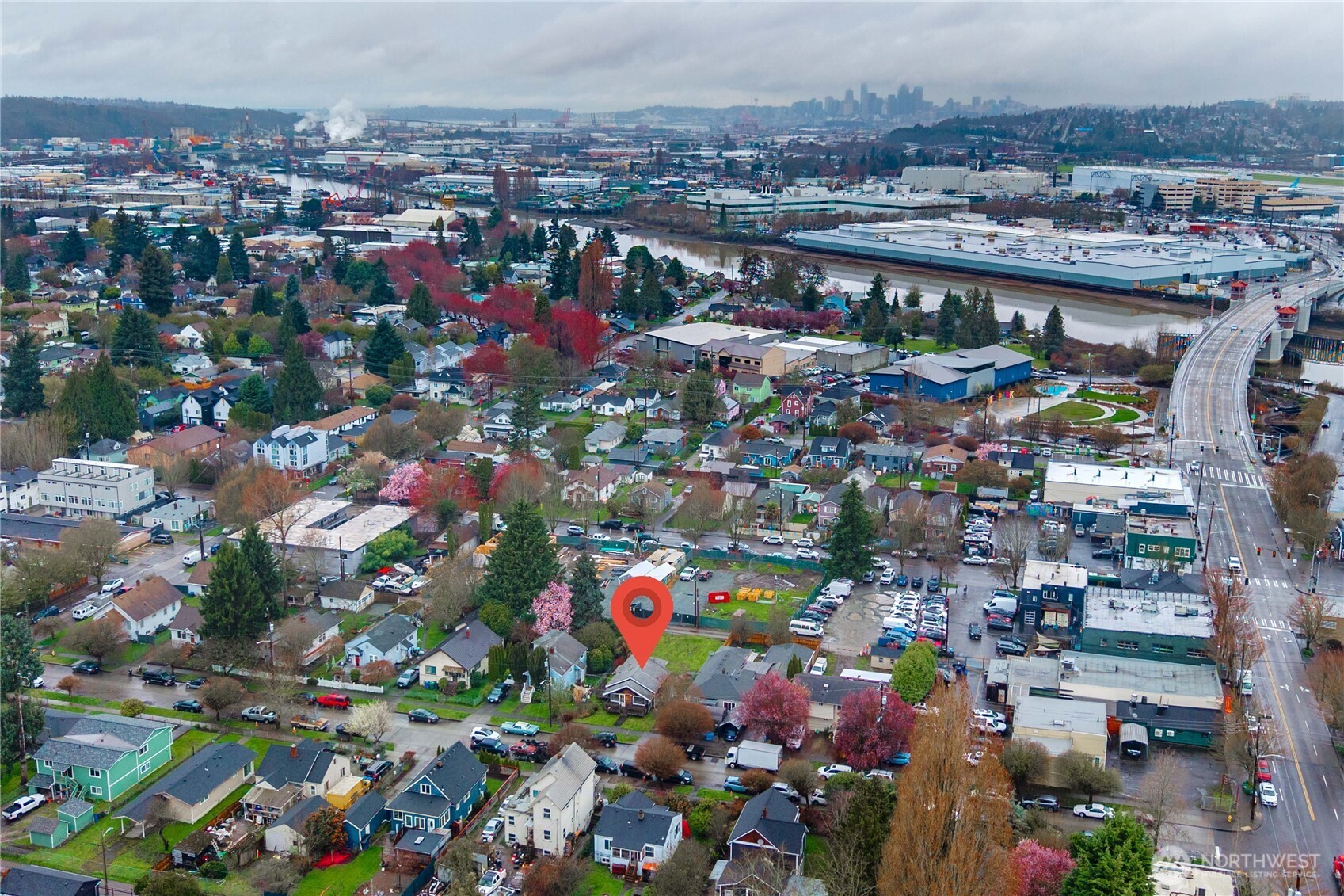 1230 South Donovan Street Seattle, WA 98108 - Photo 5 of 34 a view of a city