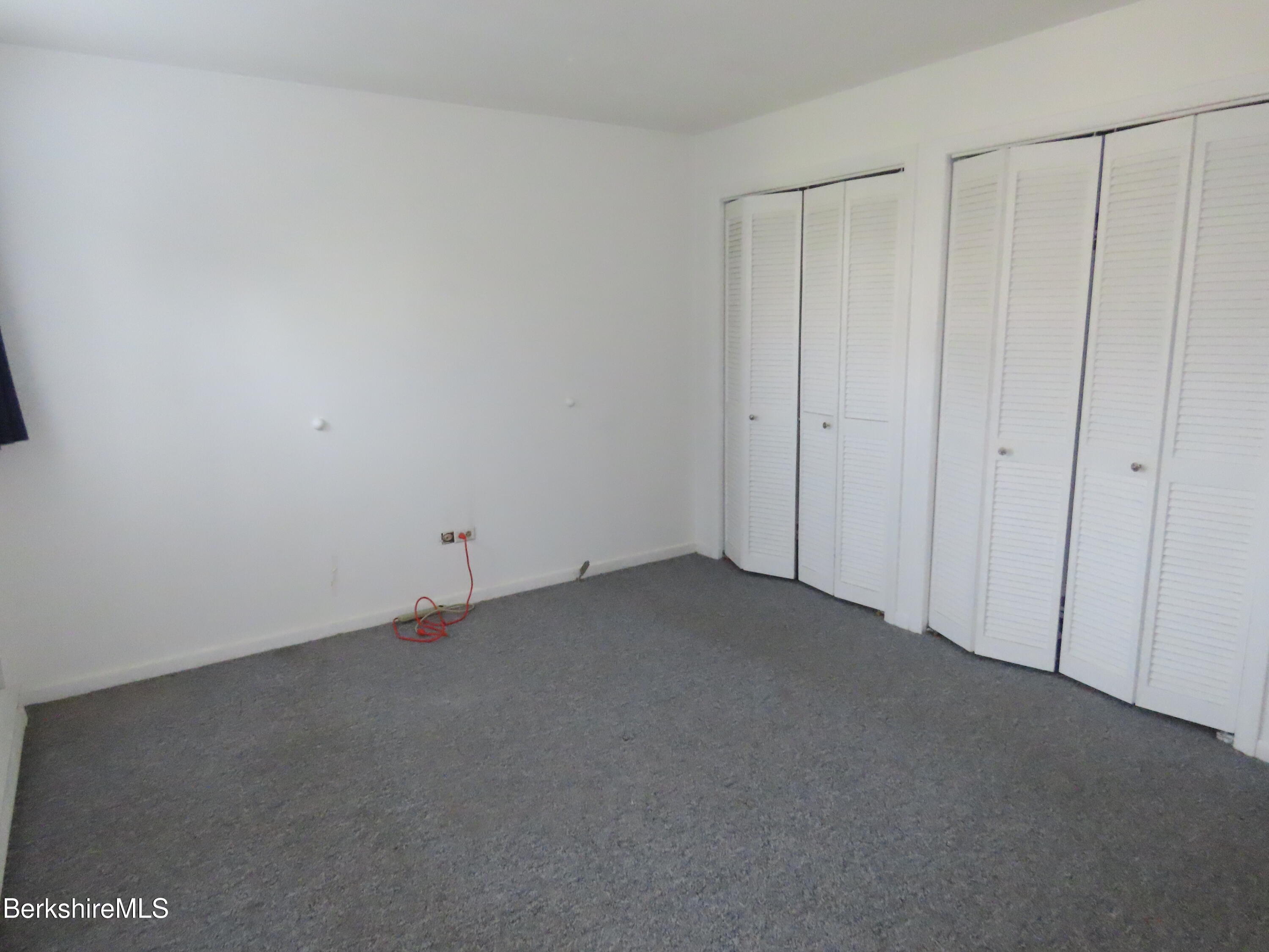 189 Stratton Road, Unit C4 Williamstown, MA 01267 - Photo 19 of 28 a view of a closet