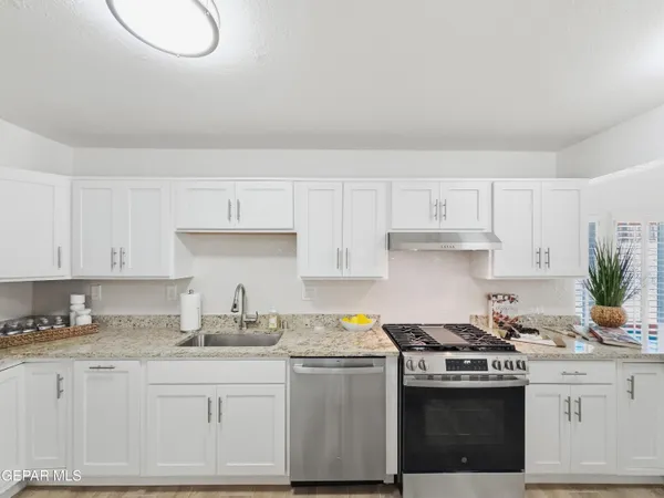$435,000 | 670 Bluff Canyon Circle, El Paso, TX 79912