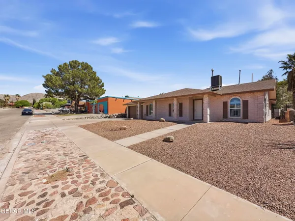 $435,000 | 670 Bluff Canyon Circle, El Paso, TX 79912