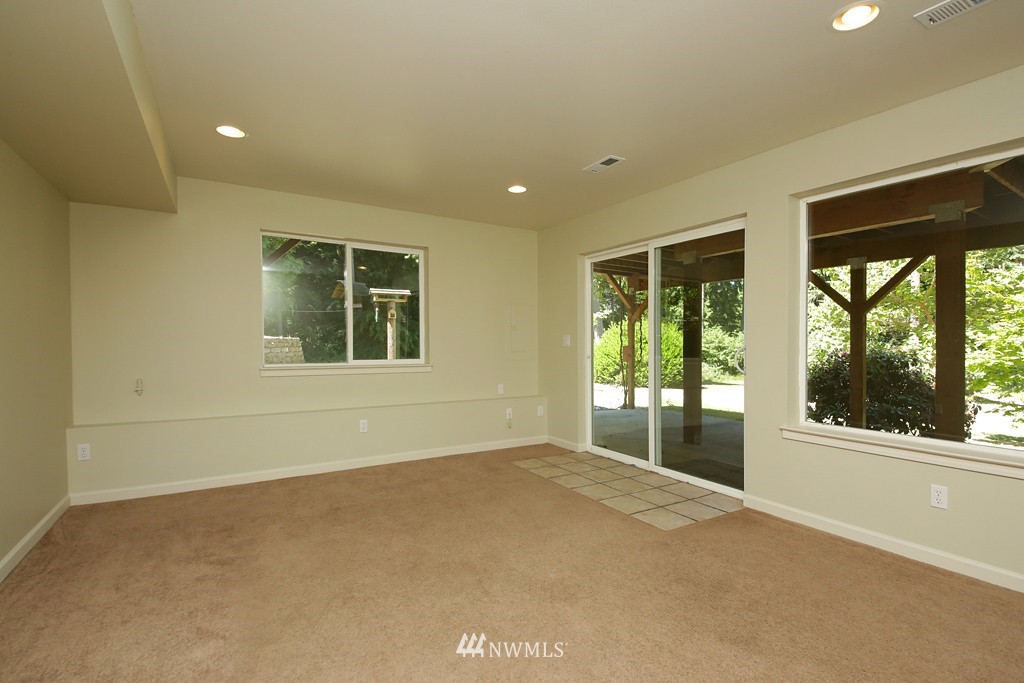 6210 Windfall Road Clinton, WA 98236 - Photo 11 of 25 Gallery Image 11