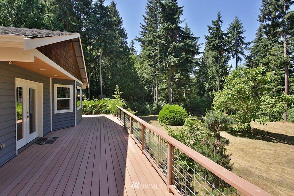 6210 Windfall Road Clinton, WA 98236 - Photo 3 of 25 Gallery Image 3