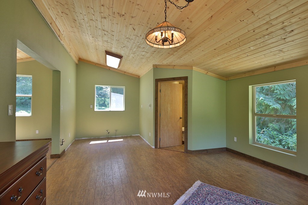 6210 Windfall Road Clinton, WA 98236 - Photo 23 of 25 Gallery Image 23