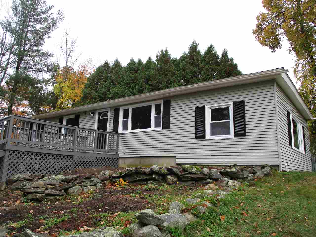 35 Pelham Road Hudson, NH 03051 - Photo 1 of 16