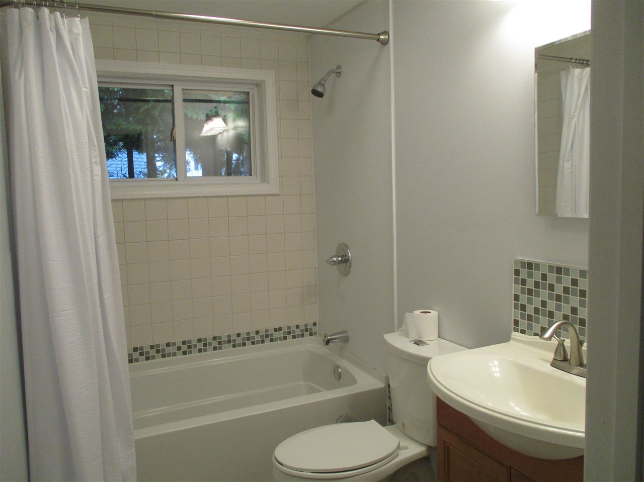 35 Pelham Road Hudson, NH 03051 - Photo 11 of 16