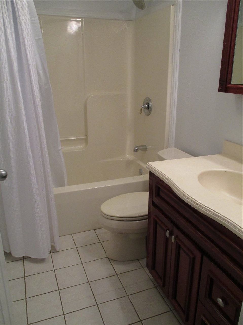 35 Pelham Road Hudson, NH 03051 - Photo 10 of 16