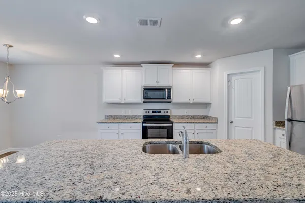 $2,550 | 640 Poppleton Drive, Hampstead, NC 28443