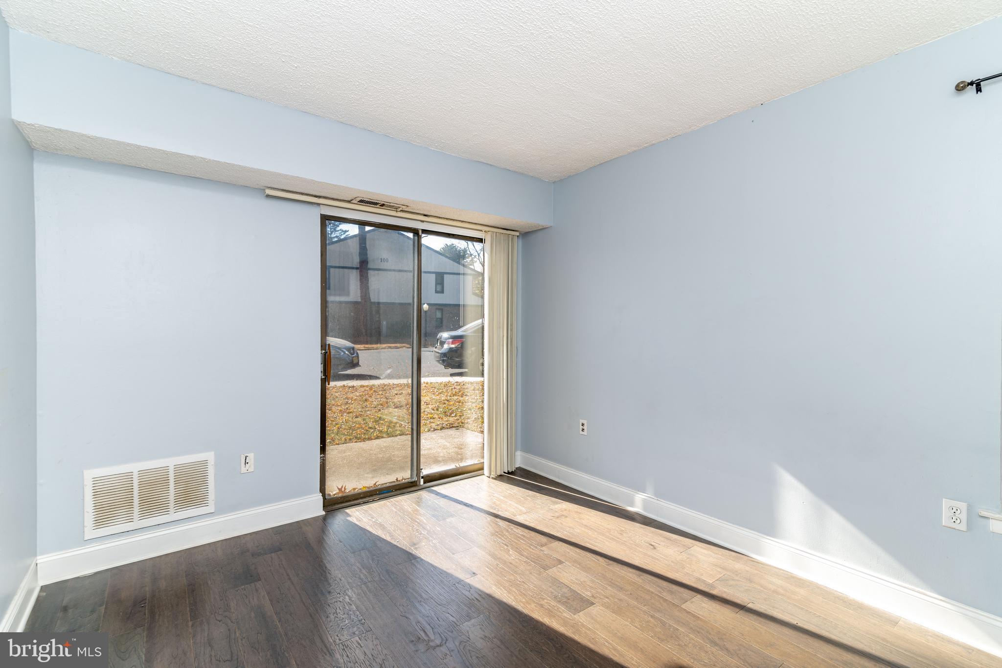 1409 Timber Creek Road Clementon, NJ 08021 - Photo 15 of 37