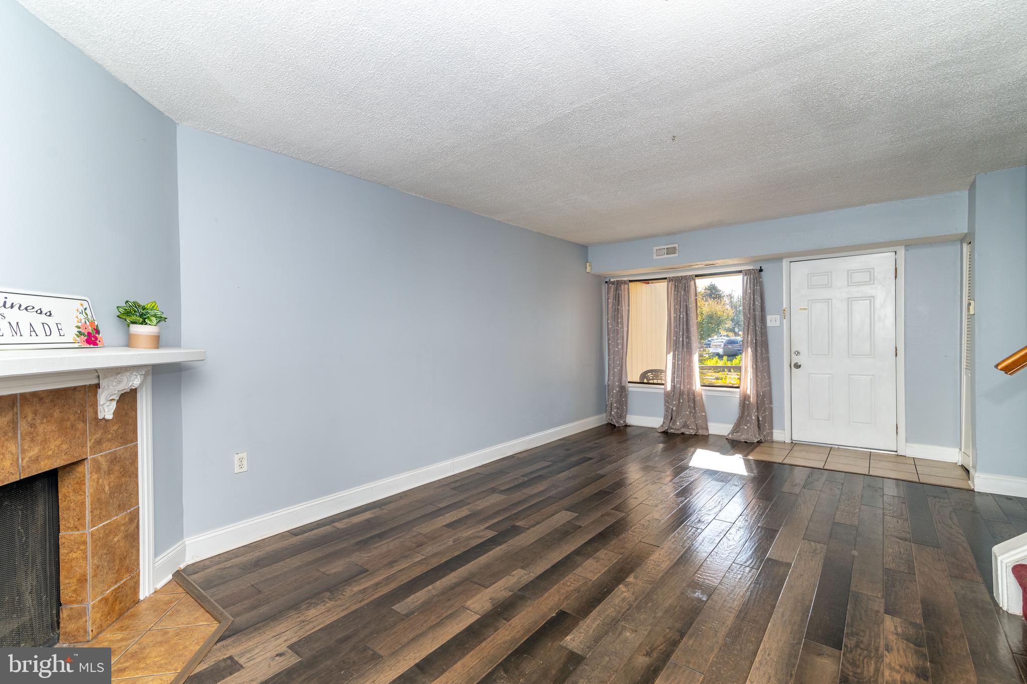 1409 Timber Creek Road Clementon, NJ 08021 - Photo 8 of 37