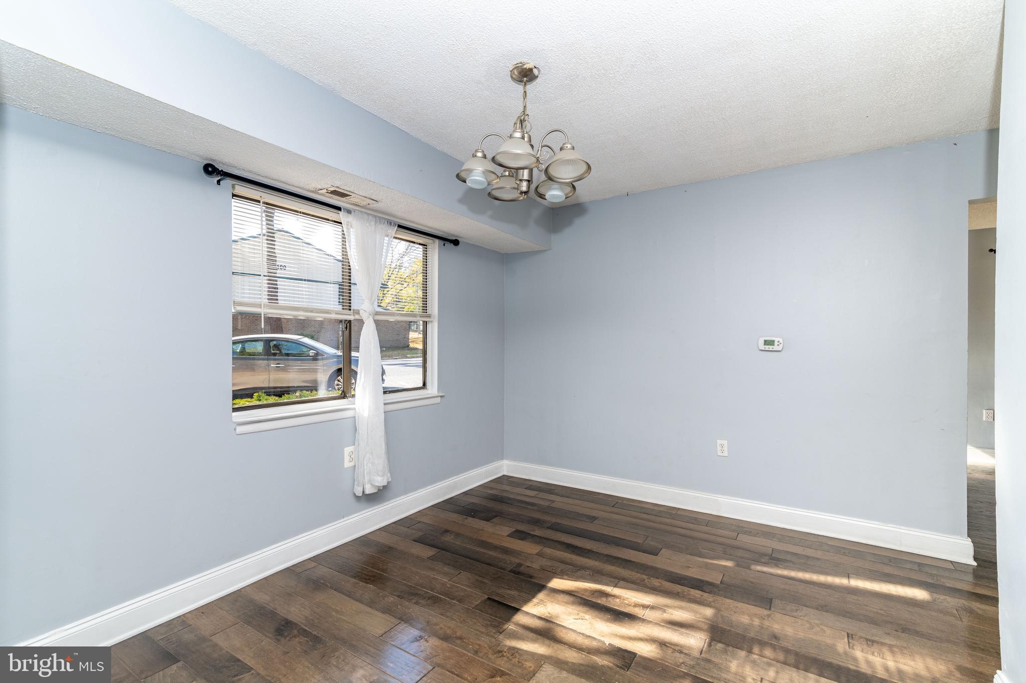 1409 Timber Creek Road Clementon, NJ 08021 - Photo 9 of 37